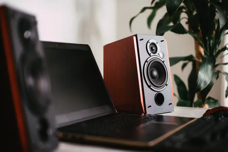 Hi-Fi speakers with audiophile quality sound for computer