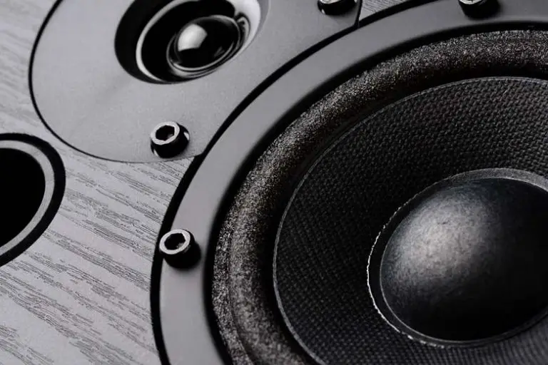 How to Remove a Humming or Hissing Sound from Speakers
