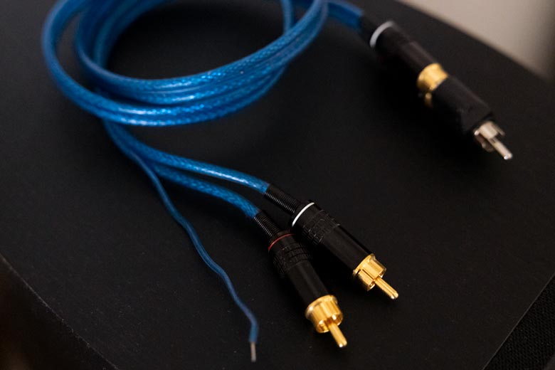 directional subwoofer cable